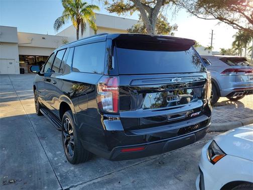 2024 Chevrolet Suburban RST