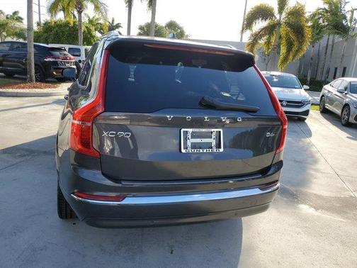 2023 Volvo XC90 B6 Ultimate 7-Seater