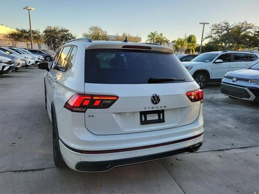 2023 Volkswagen Tiguan 2.0T SE R-Line Black