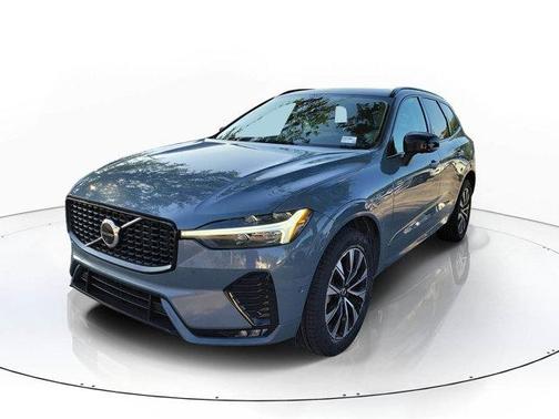 Gray Metallic 2024 Volvo XC60 B5 Plus Dark Theme