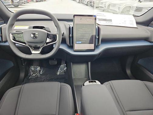 2025 Volvo EX30 Twin Motor Plus