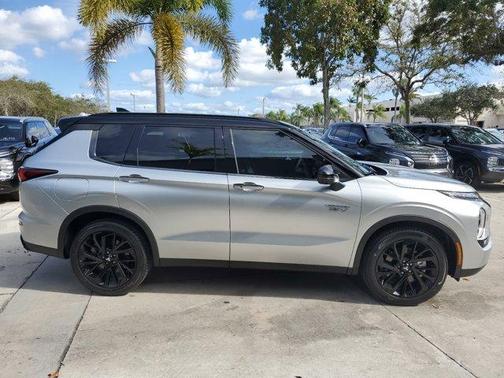 2025 Mitsubishi Outlander PHEV SEL Black Edition
