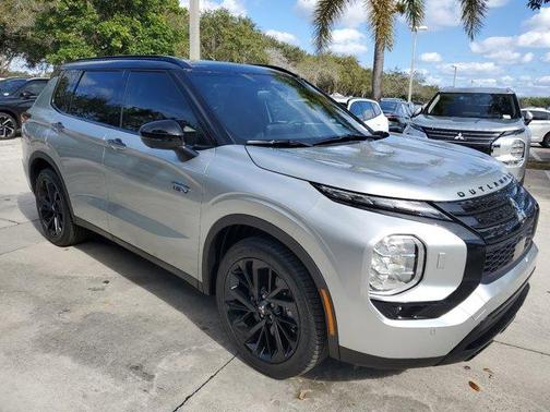 2025 Mitsubishi Outlander PHEV SEL Black Edition
