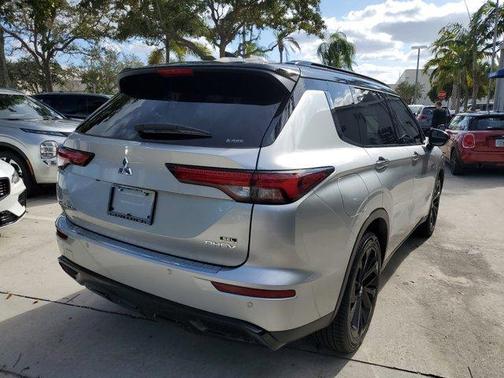 2025 Mitsubishi Outlander PHEV SEL Black Edition