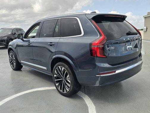 2025 Volvo XC90 Plug-In Hybrid T8 Ultra 7-Seater