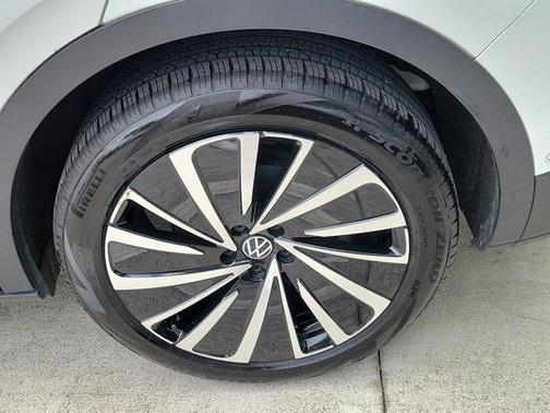 Opal White / Black Roof 2023 Volkswagen ID.4 Pro S Plus