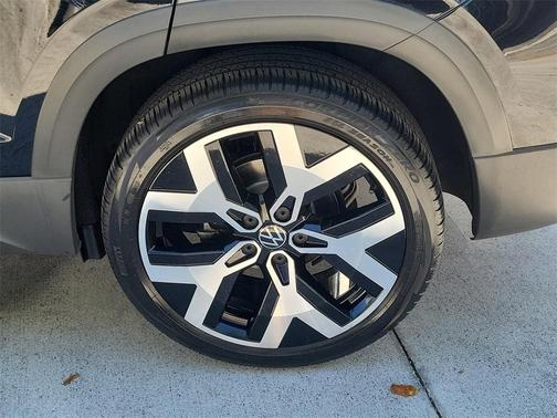 2023 Volkswagen Taos 1.5T SEL