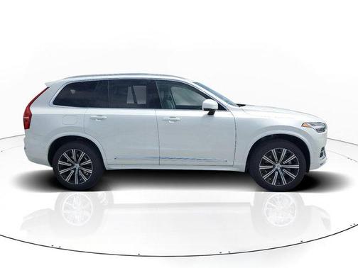 Crystal White 2025 Volvo XC90 B6 Plus 7-Seater