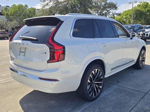 2026 Volvo XC90 B5 Plus 6-Seater