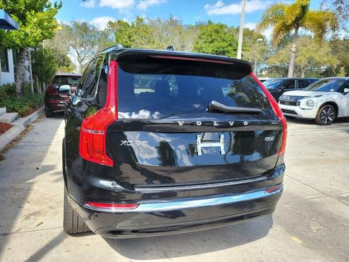 2024 Volvo XC90 B5 Core Bright Theme