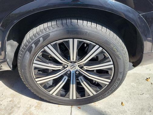 2024 Volvo XC90 B5 Core Bright Theme