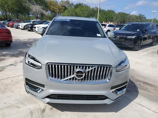 2025 Volvo XC90 B6 Plus 7-Seater
