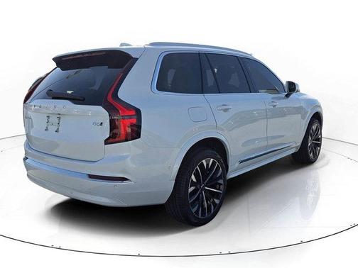 Crystal White Pearl 2026 Volvo XC90 B6 Ultra 7-Seater