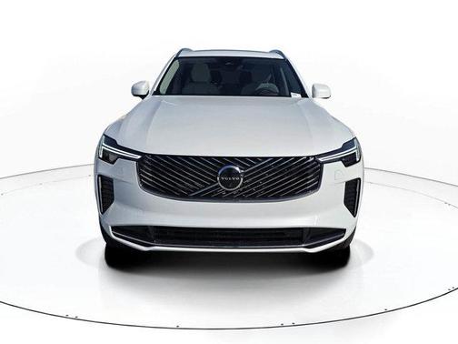 Crystal White Pearl 2026 Volvo XC90 B6 Ultra 7-Seater