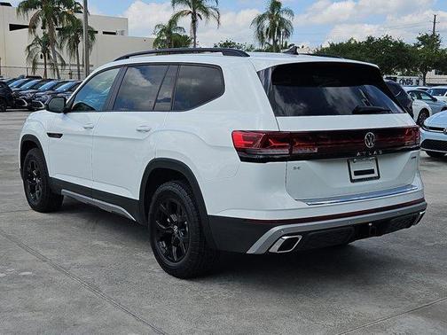 2025 Volkswagen Atlas 2.0T Peak Edition