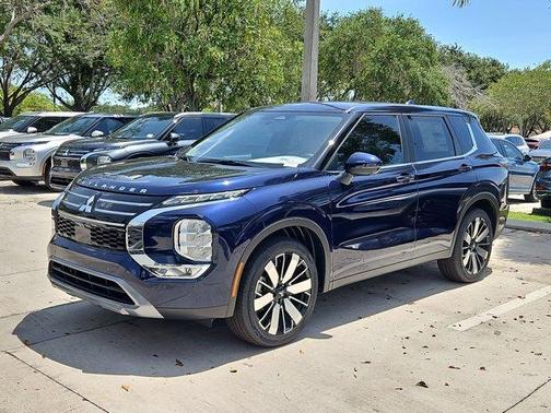 2025 Mitsubishi Outlander SE