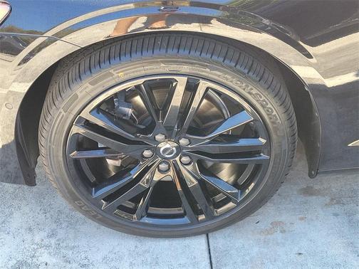 2023 Volvo S60 B5 Plus Black Edition