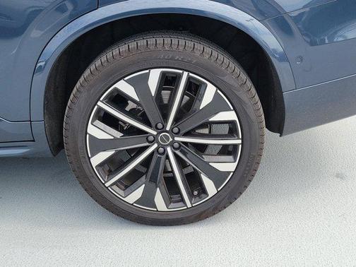 Denim Blue Metallic 2026 Volvo XC90 B6 Ultra 7-Seater