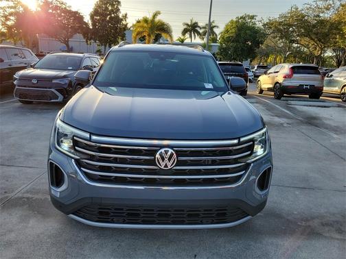 2025 Volkswagen Atlas 2.0T SE w/Technology