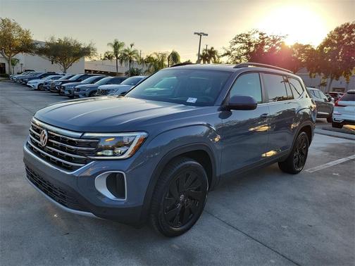 2025 Volkswagen Atlas 2.0T SE w/Technology