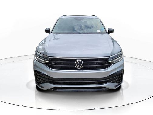 Pyrite Silver Metallic 2023 Volkswagen Tiguan 2.0T SE R-Line Black