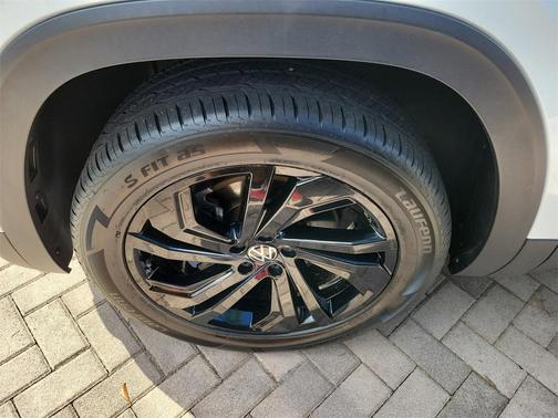 2022 Volkswagen Atlas 3.6L SE w/Technology