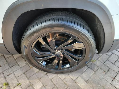 2022 Volkswagen Atlas 3.6L SE w/Technology