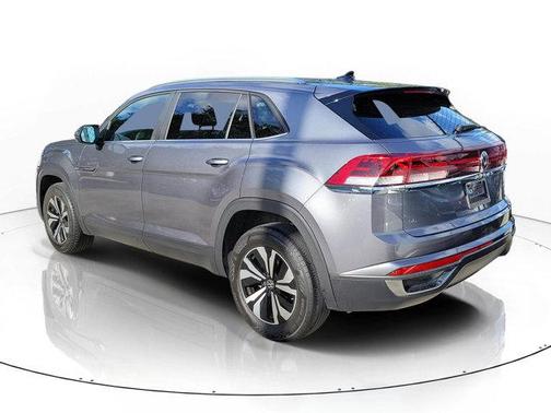 Platinum Gray Metallic 2024 Volkswagen Atlas Cross Sport 2.0T SE