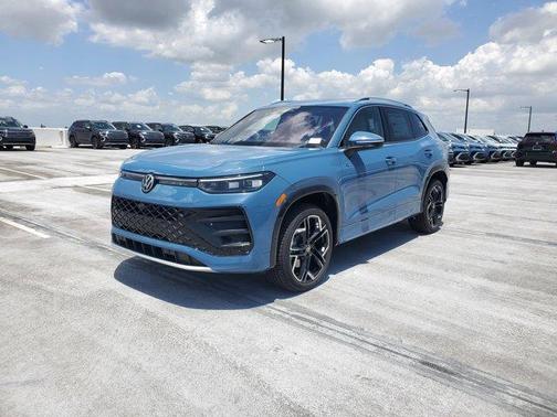 2026 Volkswagen Tiguan 2.0T SEL