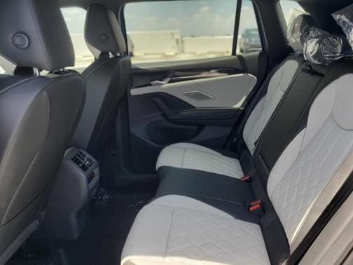 2026 Volkswagen Tiguan 2.0T SEL