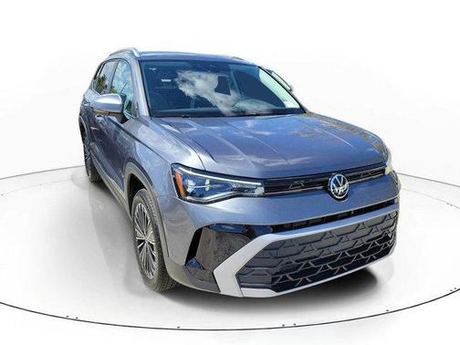 Platinum Gray Metallic 2026 Volkswagen Taos 1.5T SE