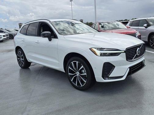 2025 Volvo XC60 B5 Plus