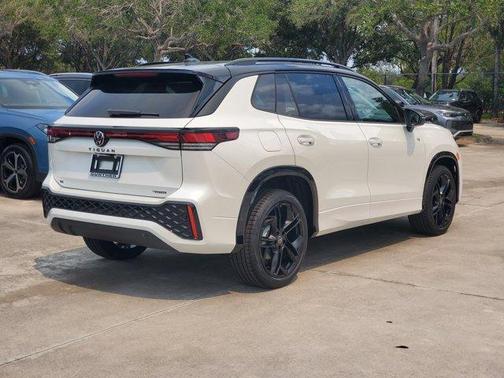 2025 Volkswagen Tiguan 2.0T SE
