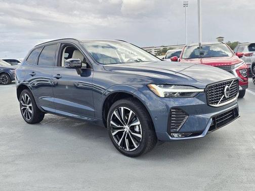 2025 Volvo XC60 B5 Plus