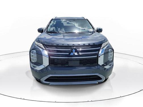 Graphite Gray 2026 Mitsubishi Outlander SEL
