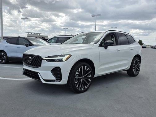 2026 Volvo XC60 B5 Ultra