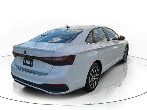 Opal White Pearl 2026 Volkswagen Jetta 1.5T SE