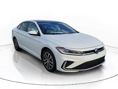 Opal White Pearl 2026 Volkswagen Jetta 1.5T SE