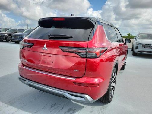 2025 Mitsubishi Outlander SEL