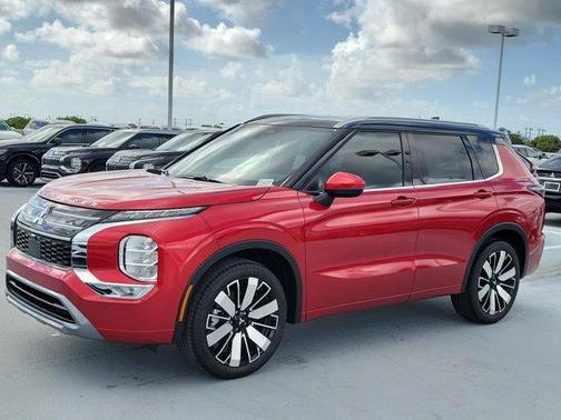 2025 Mitsubishi Outlander SEL
