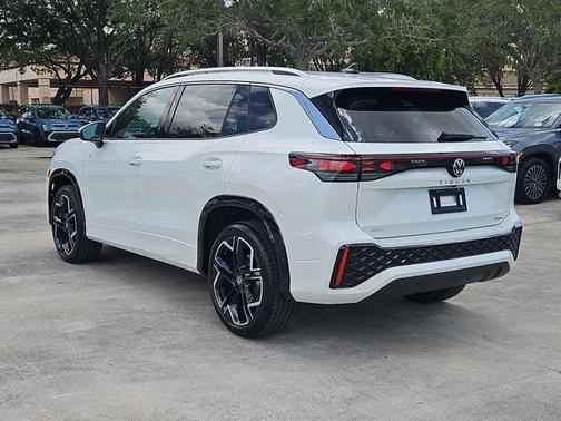 2025 Volkswagen Tiguan 2.0T SEL R-Line