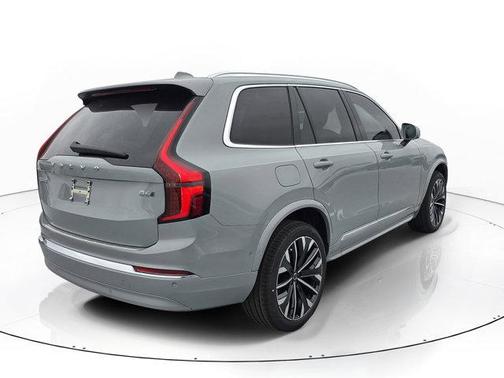 Metallic 2026 Volvo XC90 B6 Ultra 7-Seater