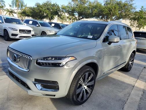 2024 Volvo XC90 Recharge Plug-In Hybrid T8 Ultimate Bright Theme 7-Seater