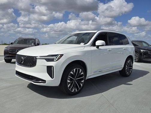 2025 Volvo XC90 B5 Core
