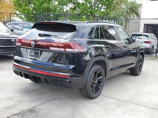 2025 Volkswagen Atlas Cross Sport 2.0T SEL R-Line Black