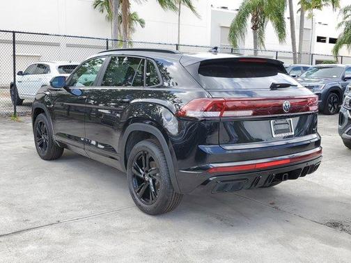 2025 Volkswagen Atlas Cross Sport 2.0T SEL R-Line Black