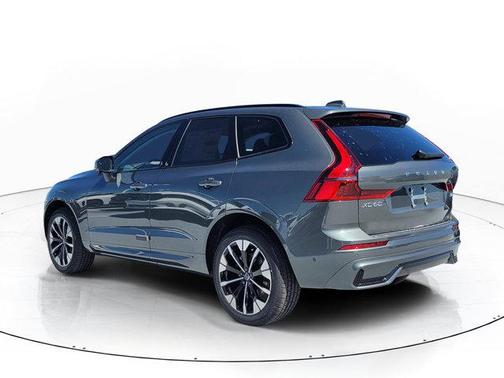Forest Green 2026 Volvo XC60 B5 Plus