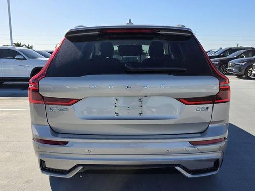 Bright 2026 Volvo XC60 B5 Ultra