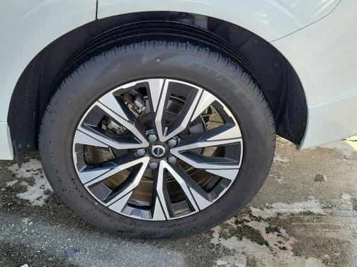 2024 Volvo XC60 B5 Core