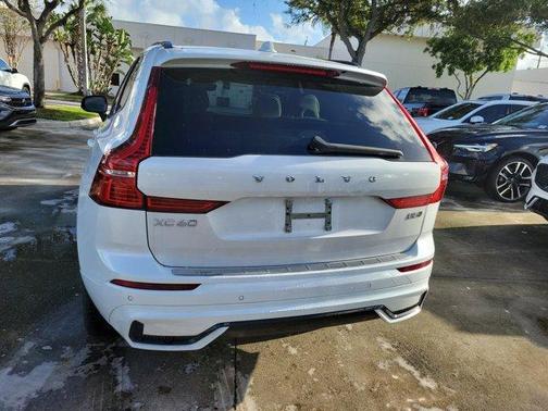 2024 Volvo XC60 B5 Core